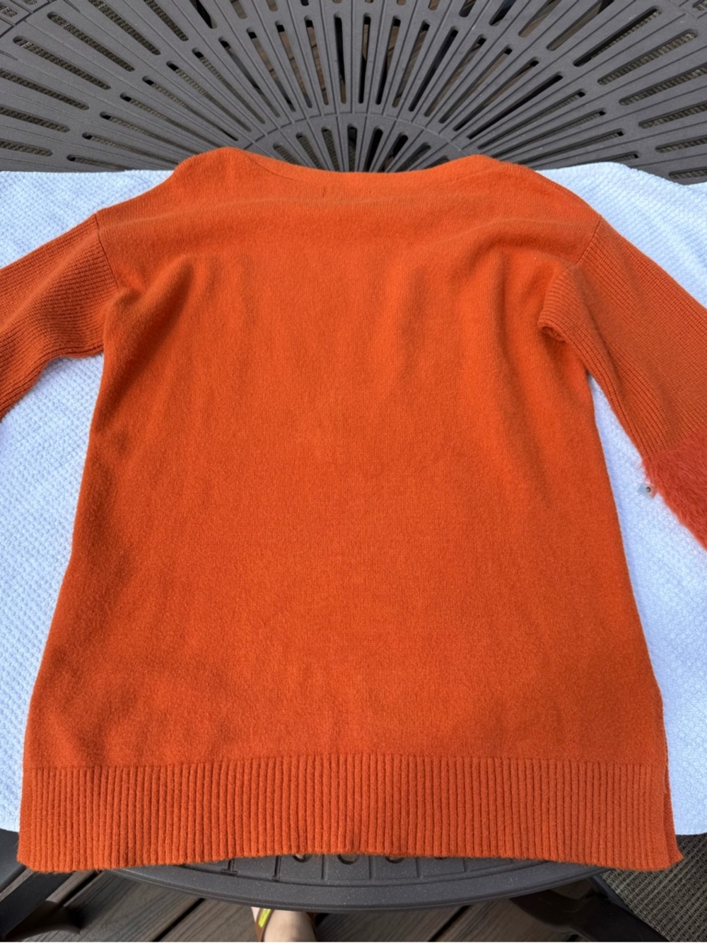 Anthropologie Colma Tunic Sweater Burnt
Orange Eyelash Cuffs Women's Size Medium - Picture 7 of 9